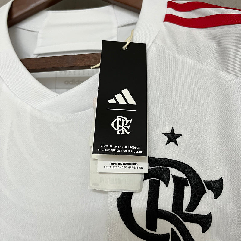 Camisa do Flamengo 24/25 Branca com Patch de campeão Copa do Brasil + Chaveiro Brinde