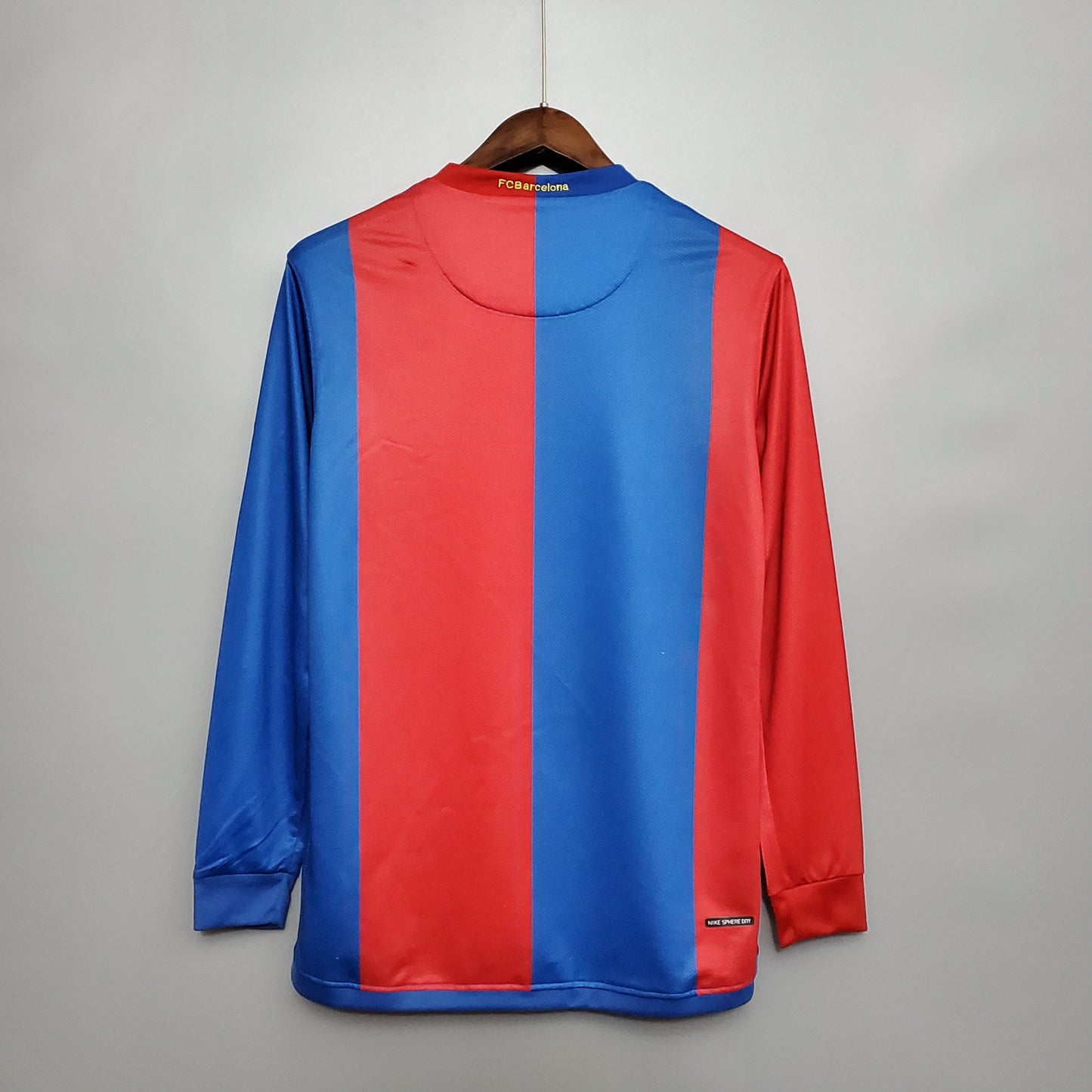 Camisa Barcelona Titular 06/07 - Versão Retrô Manga Longa