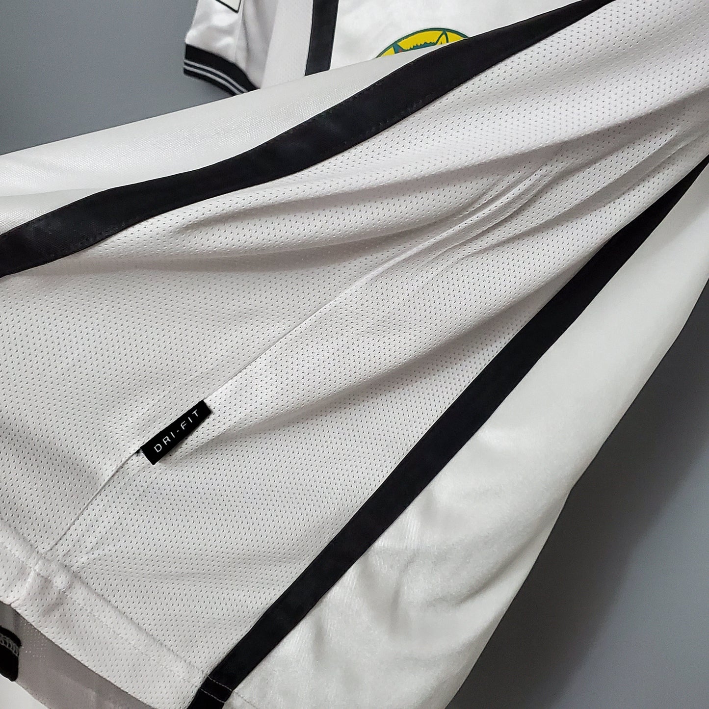 Camisa Valencia Titular 01/02 - Versão Retrô