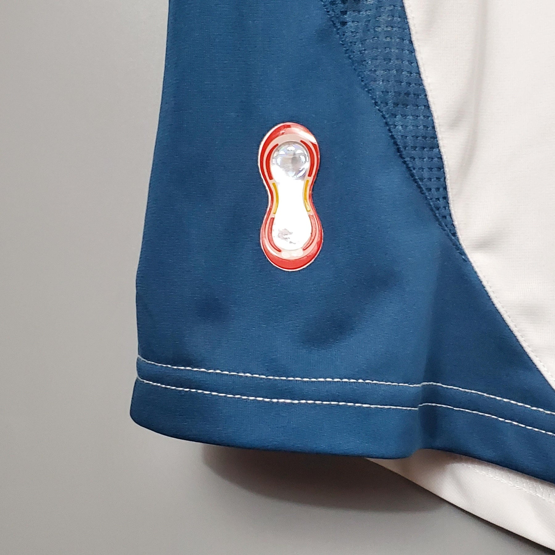 Camisa Retrô Liverpool 2006/07 Away